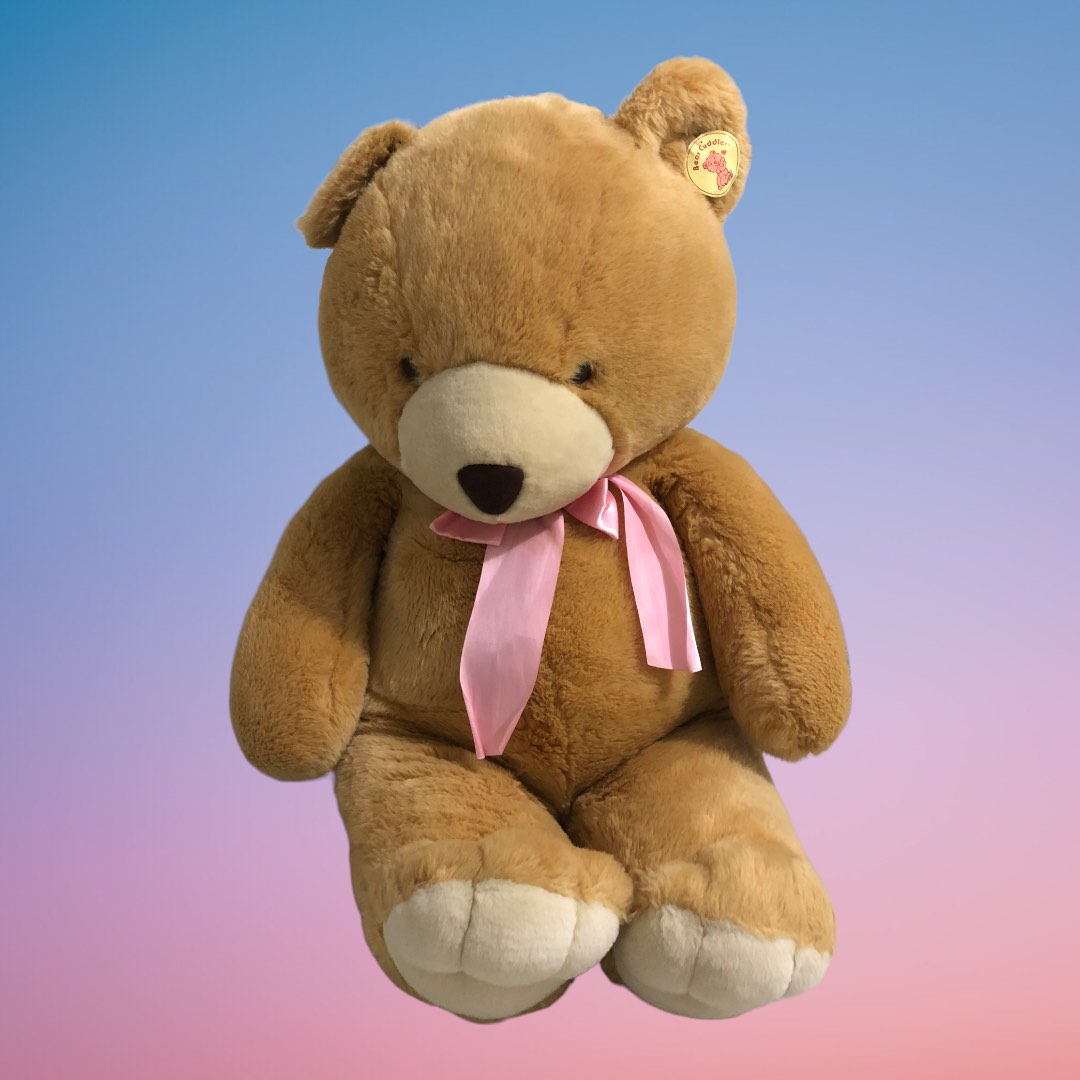 Giant Teddy bear. Bear cuddler, Hobbies & Toys, Toys & Games on Carousell