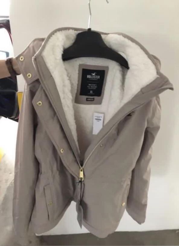 Hollister snow jackets on sale