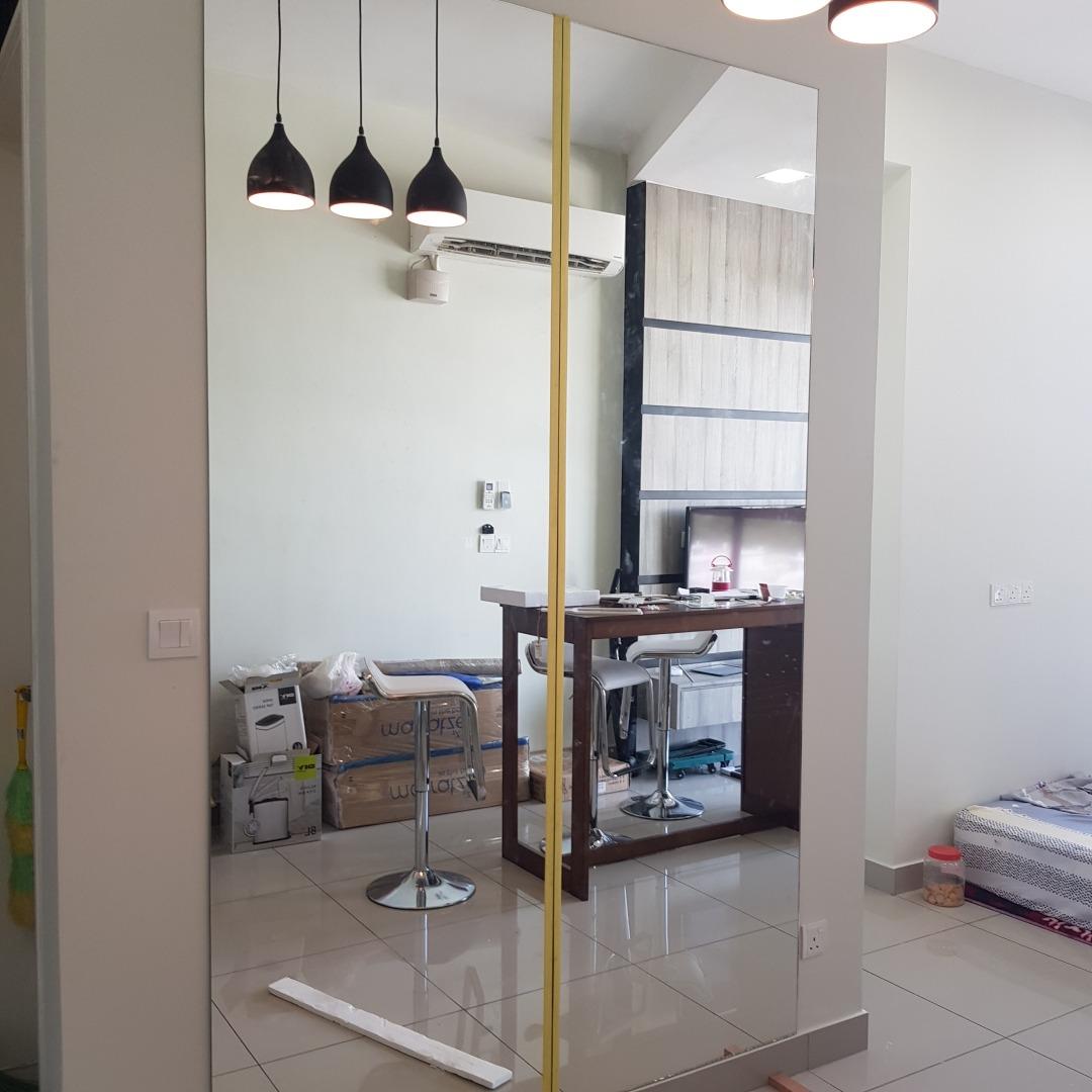 INSTALL WALL MIRROR CUSTOM pasang cermin dinding tempah, Services, Others on Carousell