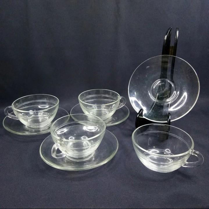 JAPAN DURALEX TEA SET (Category: Coffee & Tea Tableware) located in Malolos. Submitted by laxada_japan.surplus (Listing ID 1182851980, Image 1). Description: Cup and Saucer (4sets) Branded from France Preloved No Flaws , No Chips As-is.