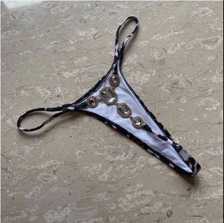(Category: ) located in . Submitted by sashaleefit (Listing ID 1182733084, Image 1). Description: .