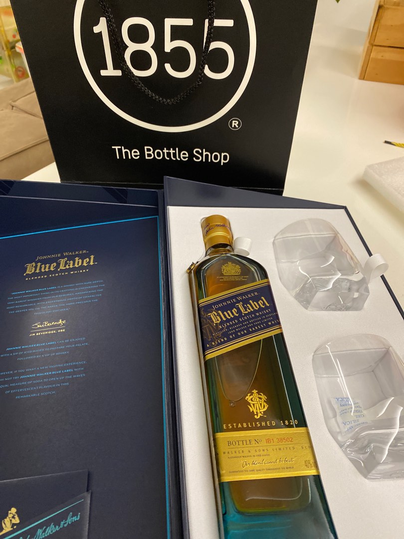 johnnie walker blue label set 700ml, Food & Drinks, Alcoholic ...