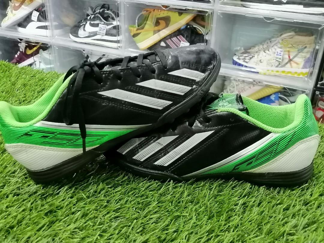 F5 hot sale football shoes