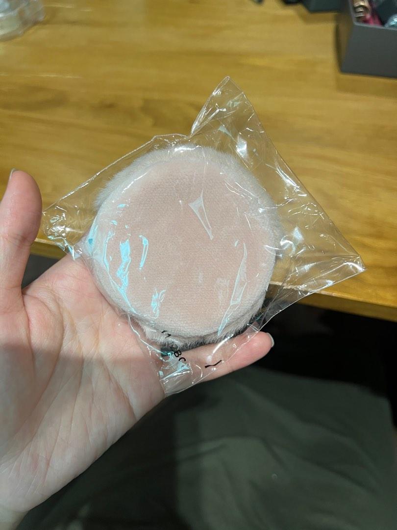 Laura Mercier powder puff, Beauty & Personal Care, Face, Makeup on