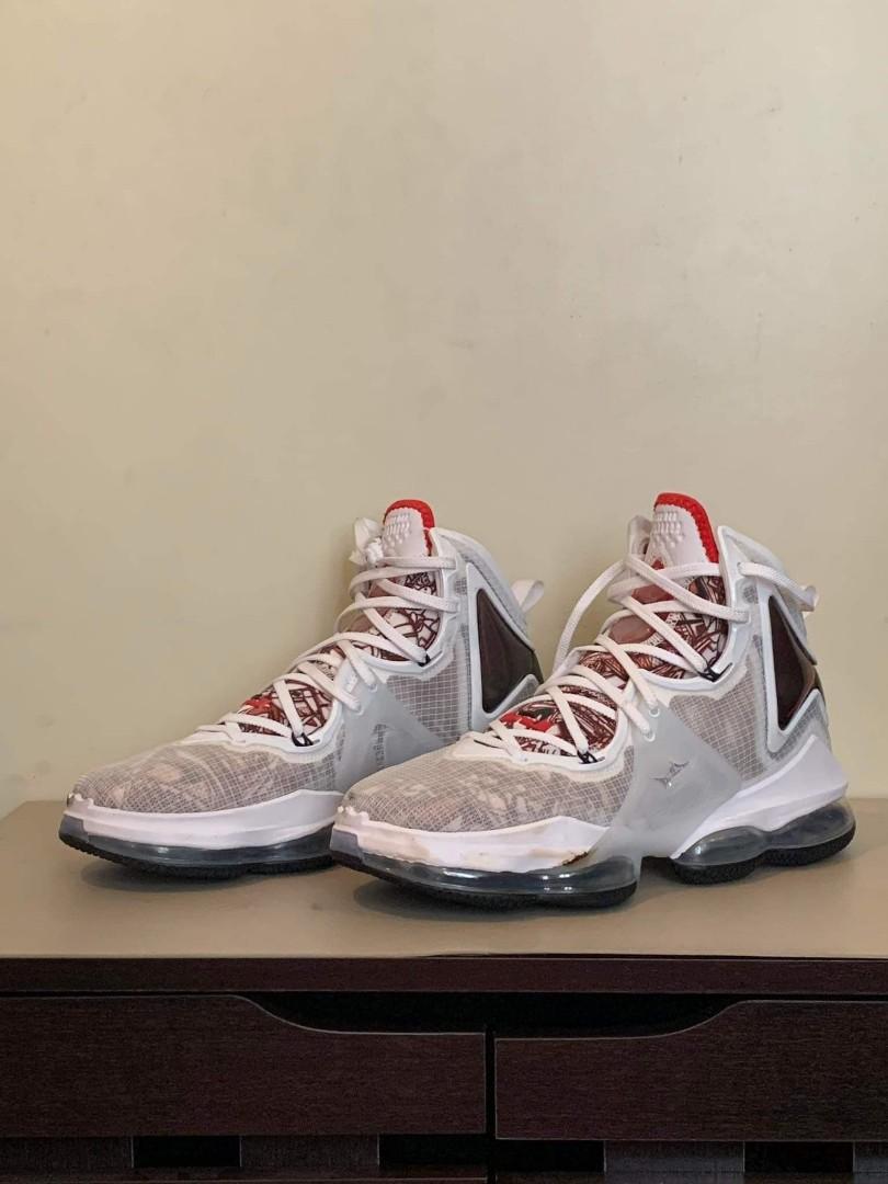 Lebron 19 White Black University Red