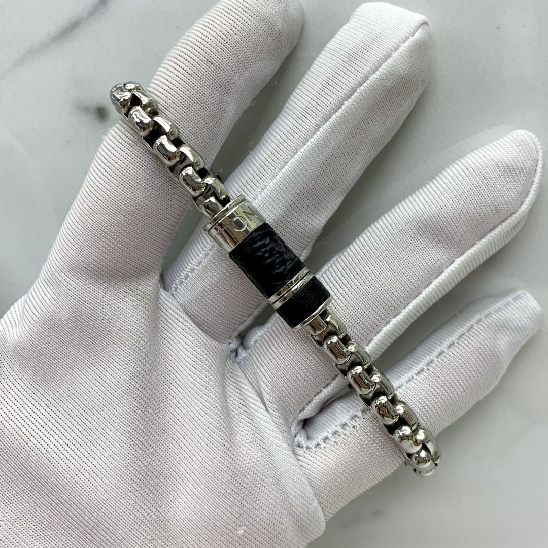 Louis Vuitton MONOGRAM Monogram chain bracelet (M62592)