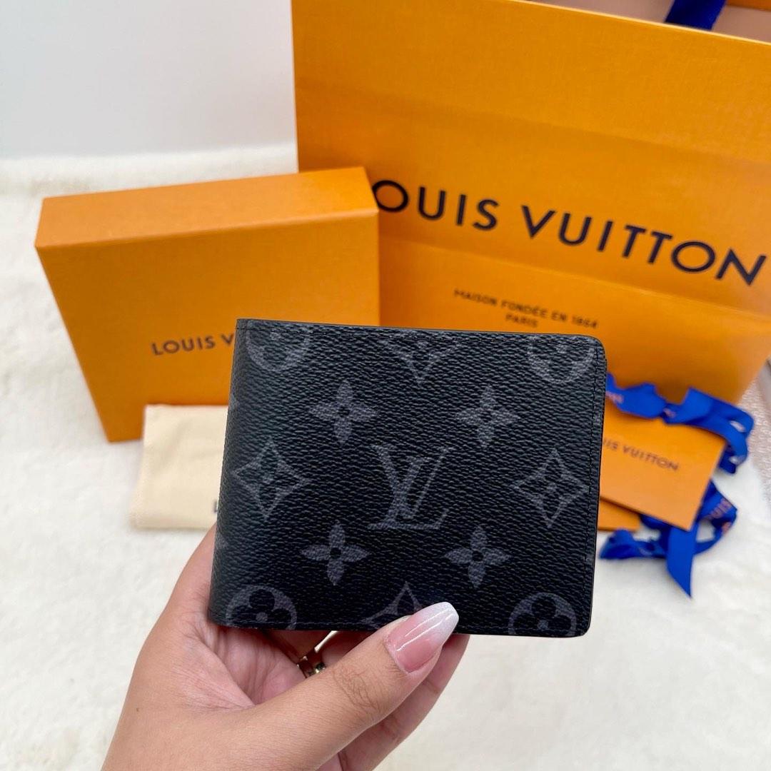 Louis Vuitton Signature Monogram Bifold International GM Wallet