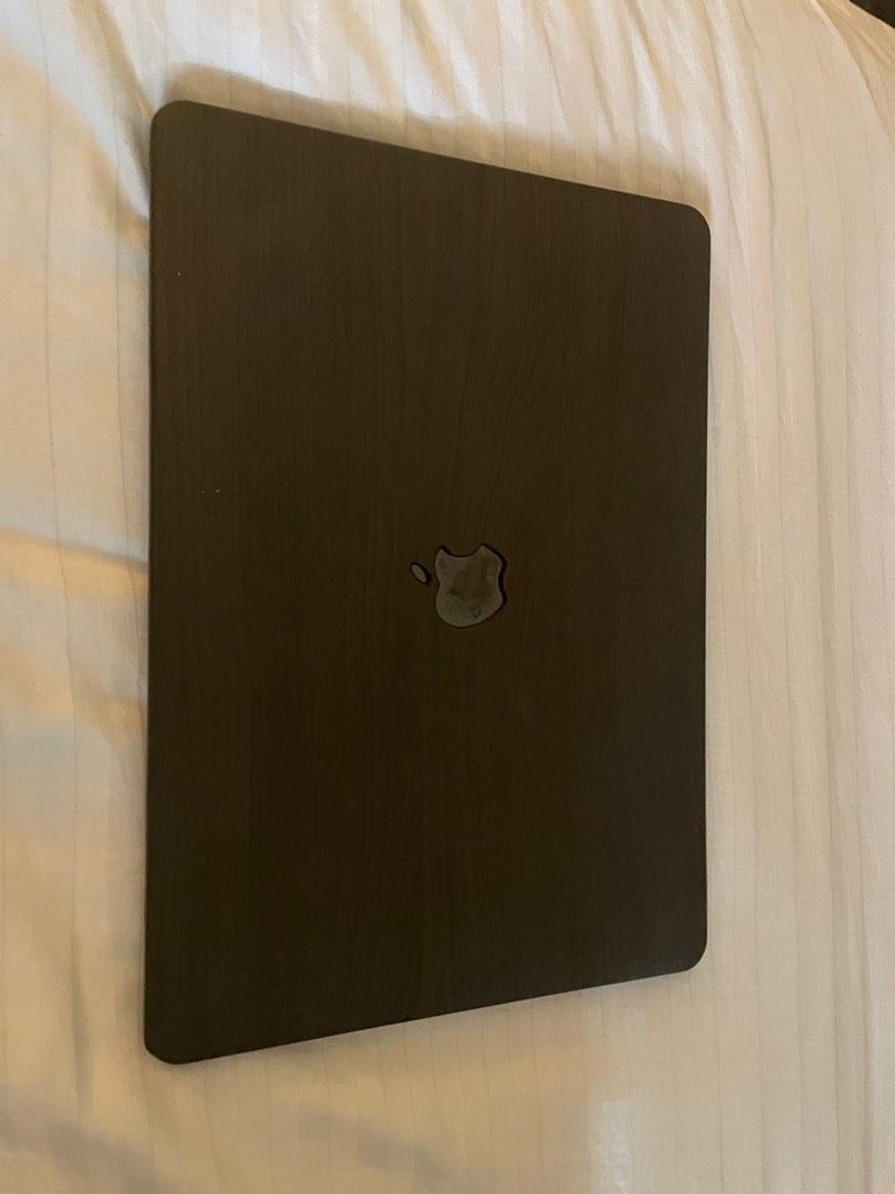 MacBook Pro 2017 13inch (Category: Laptops & Notebooks) located in Paranaque City. Submitted by kashings (Listing ID 1182705874, Image 2). Description: MacBook Pro 2017 13inch FOR ONLY PHP35,000!!! 2.3 Processor Dual Core i5 Memory 8GB HDD121 Touchpad With box With case No dents!!!! Well maintained! .