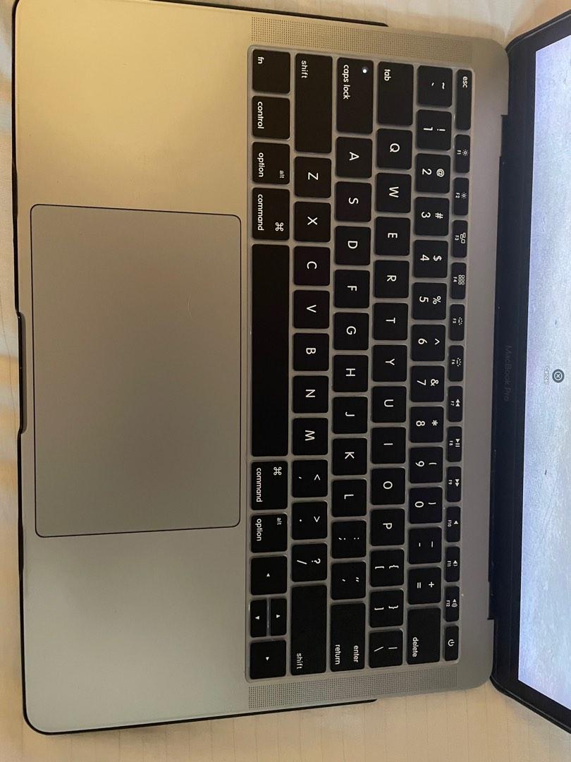 MacBook Pro 2017 13inch (Category: Laptops & Notebooks) located in Paranaque City. Submitted by kashings (Listing ID 1182705874, Image 3). Description: MacBook Pro 2017 13inch FOR ONLY PHP35,000!!! 2.3 Processor Dual Core i5 Memory 8GB HDD121 Touchpad With box With case No dents!!!! Well maintained! .