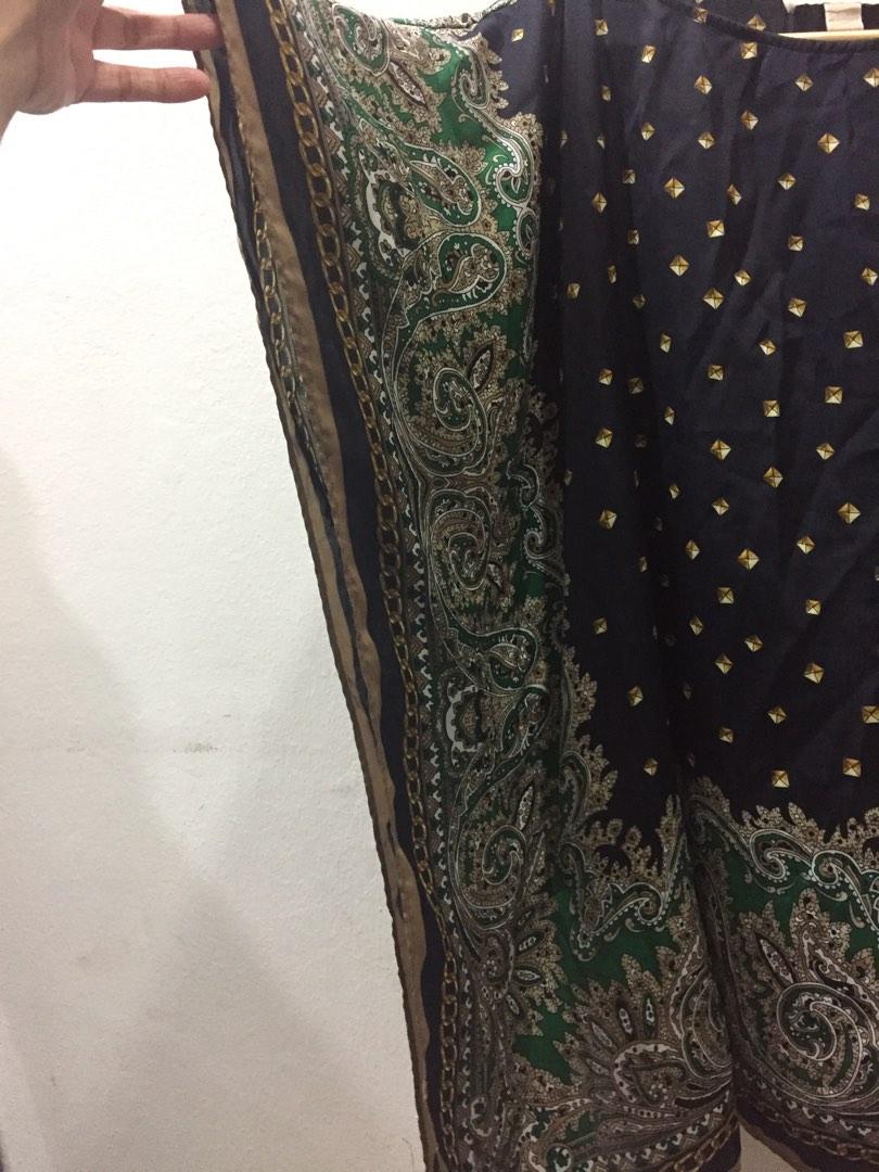 Michael Kors Kaftan Paisley Design