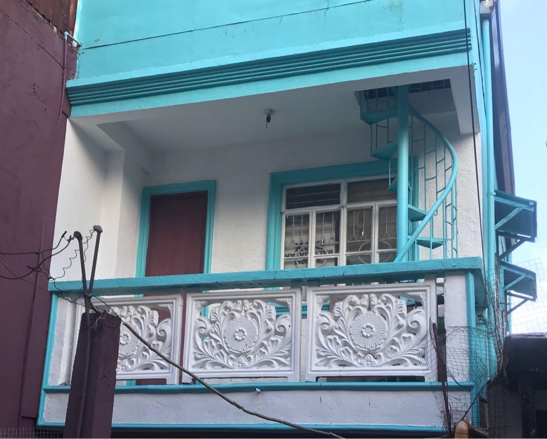 Motor Parking only Makati City 2 bedroom Rush Sale with attic