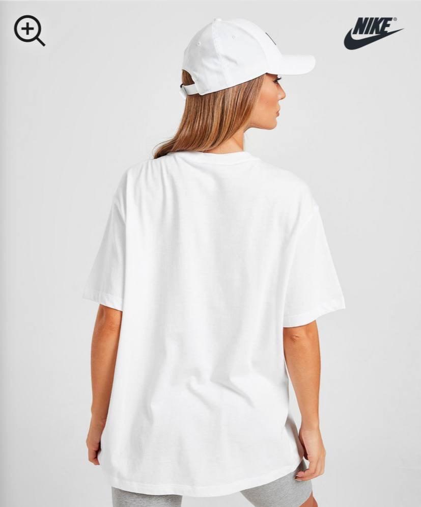 nike essential boyfriend