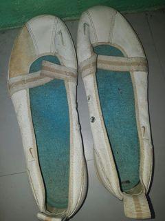 Nike slip on shoes