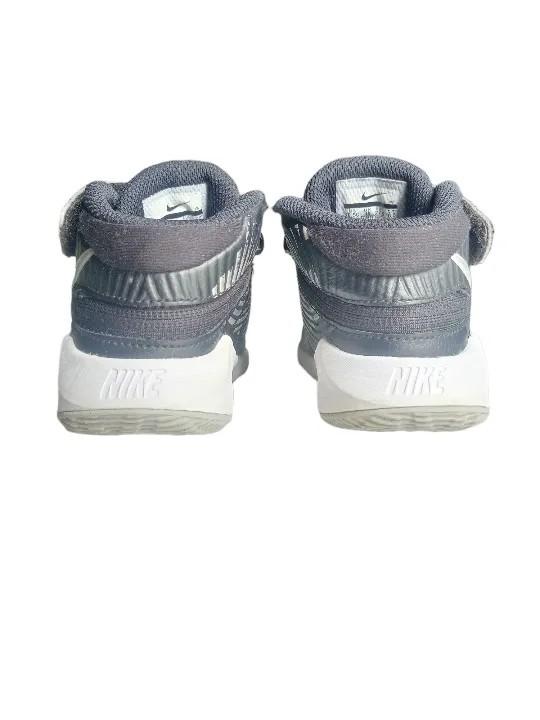 team hustle d9 basketball shoe