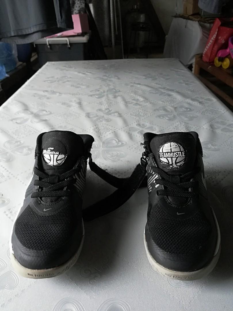team hustle d9 basketball shoe