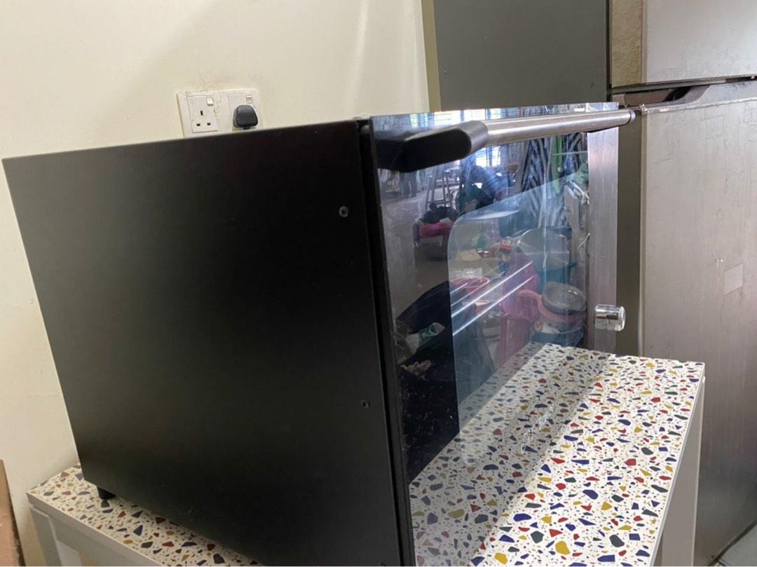 OVEN DIGITAL THE BAKERS (Free Ikea Table), TV & Home Appliances