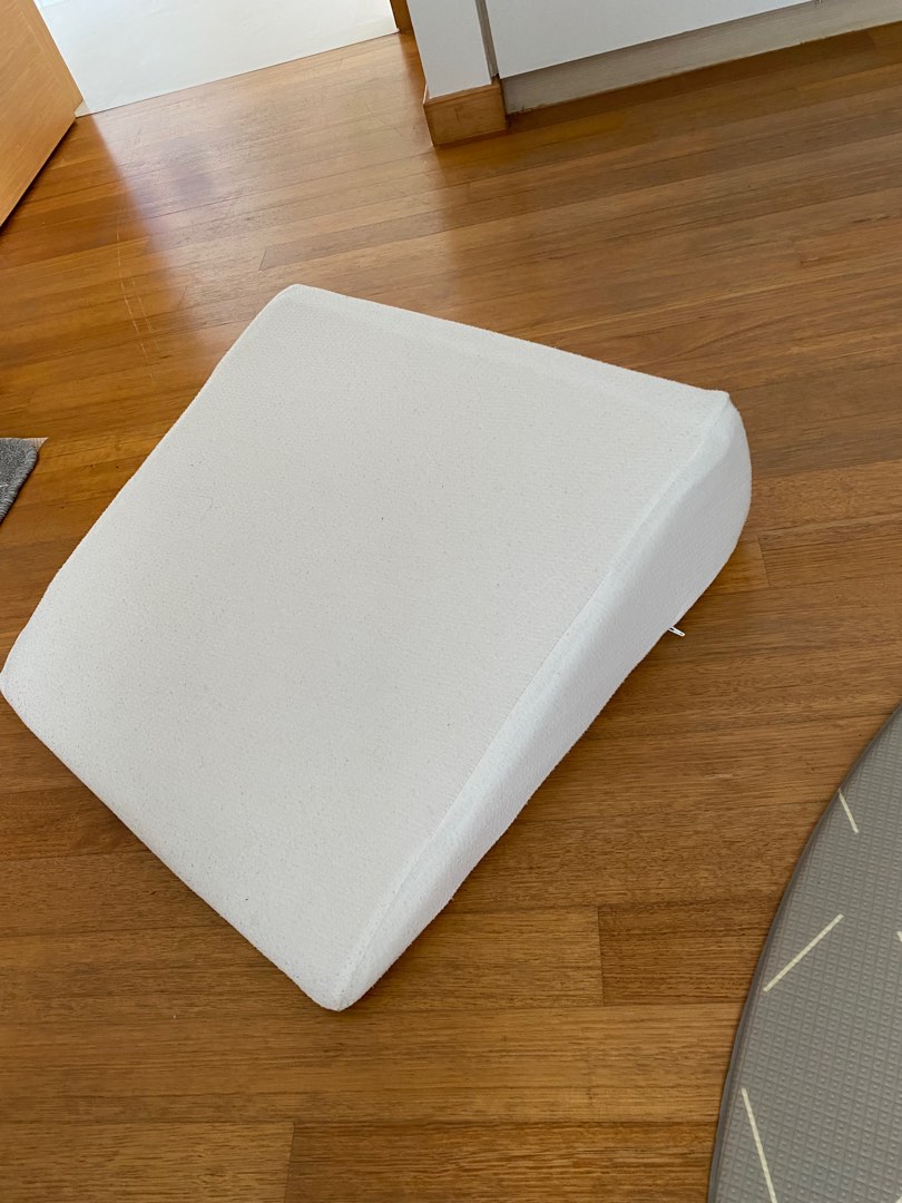 Premium wedge pillow for sleeping/ sitting to reduce pain, acid reflex