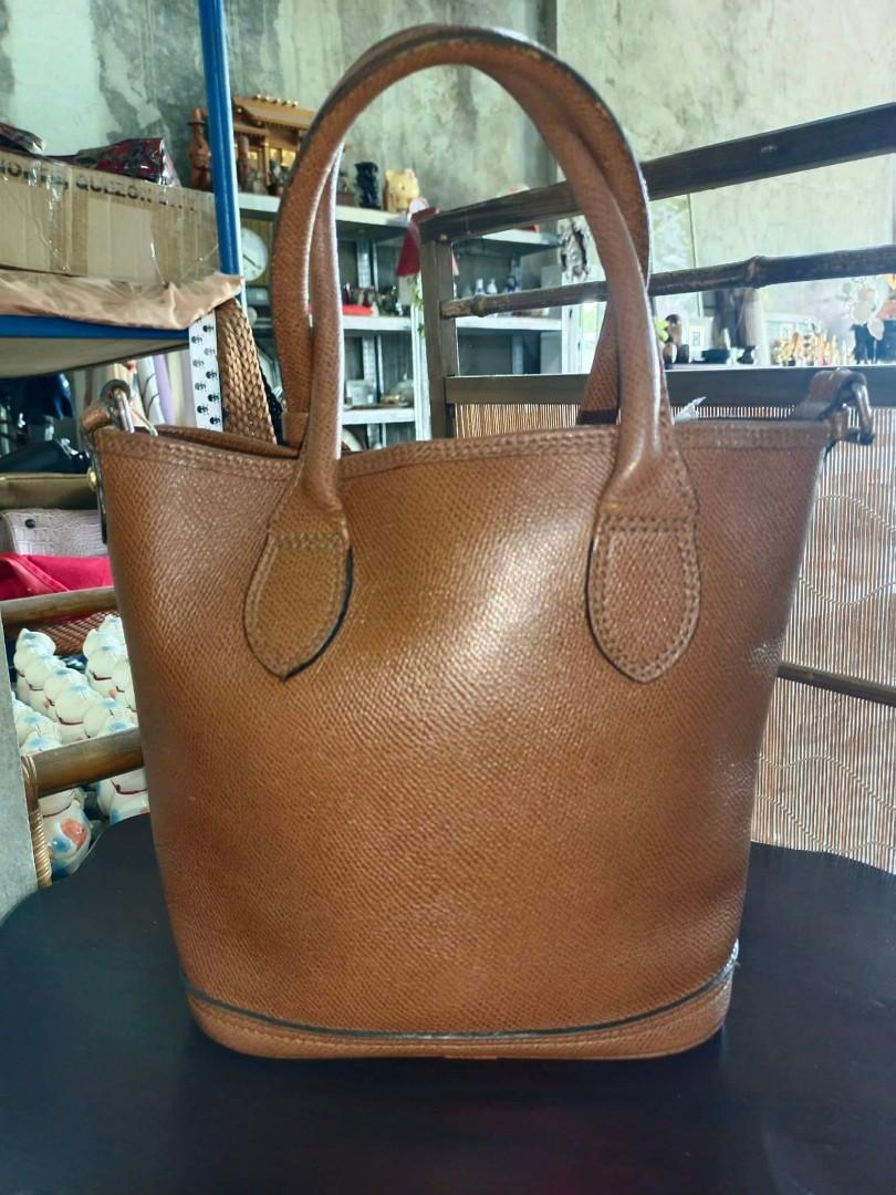 Renoma Bag made in Italy (Category: Luxury Bags & Wallets) located in Quezon City. Submitted by shojikimerchant316 (Listing ID 1182743892, Image 2). Description: Renoma Made in Italy From Japan check pictures for details and issue Shipping Fee not Included Payment First Before Shipping.