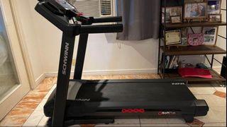 SCHWINN 530 Treadmill