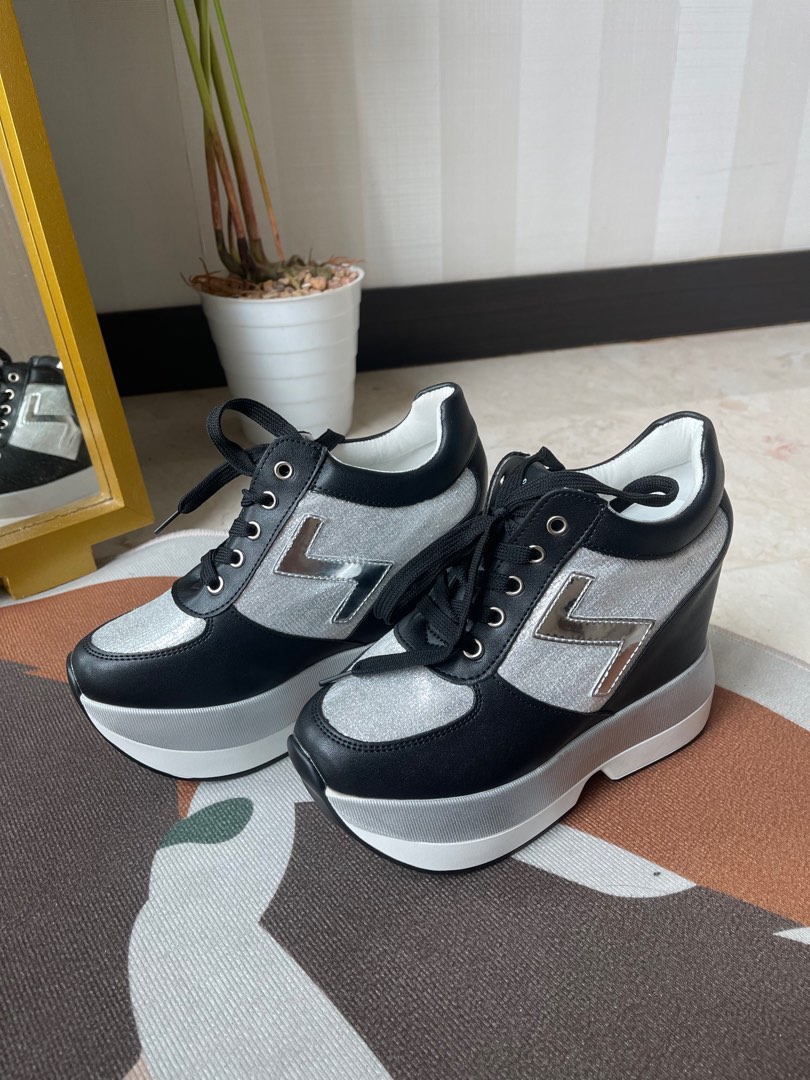 Sepatu wedges sales