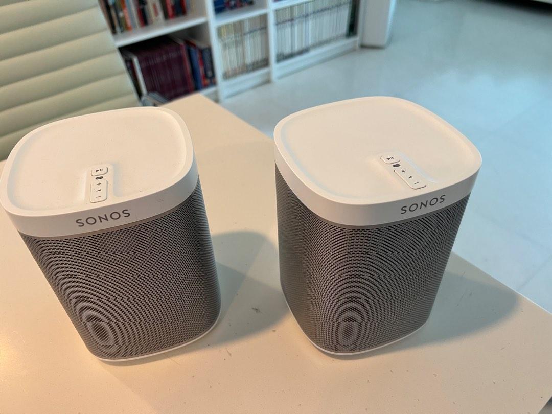 Sonos Play 1 x2 with Australian Plugs