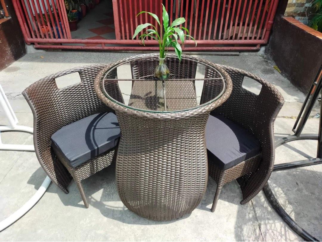 Plastic rattan shop coffee table