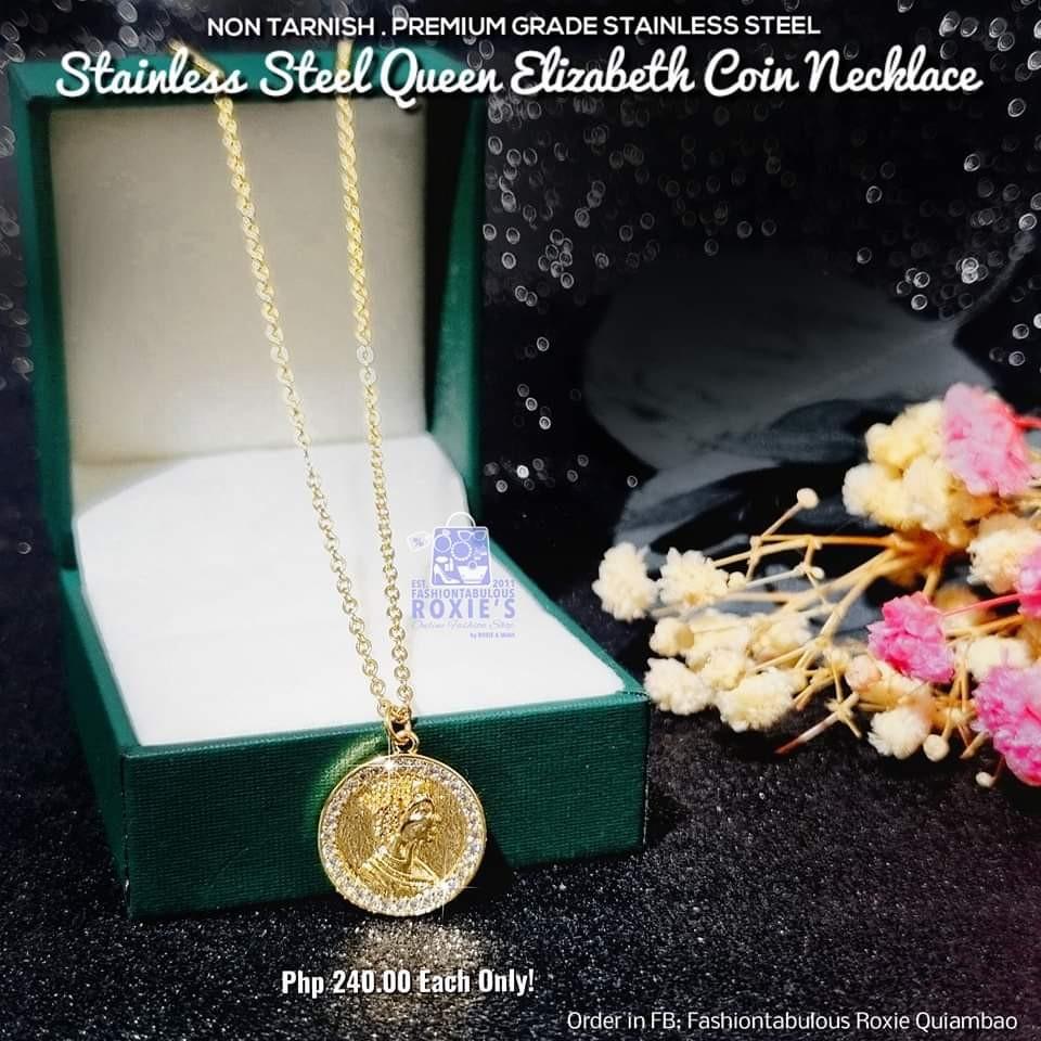 QUEEN COIN W/ CRYSTAL NECKLACE
