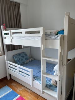 (Category: ) located in . Submitted by fabti (Listing ID 1182777501, Image 1). Description: .