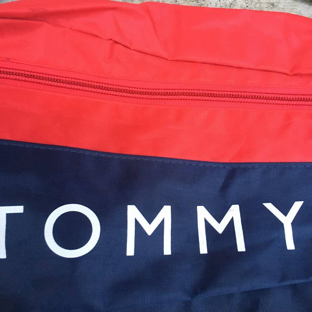 TOMMY HILFIGER CROSSBODY BAG, Luxury, Bags & Wallets on Carousell
