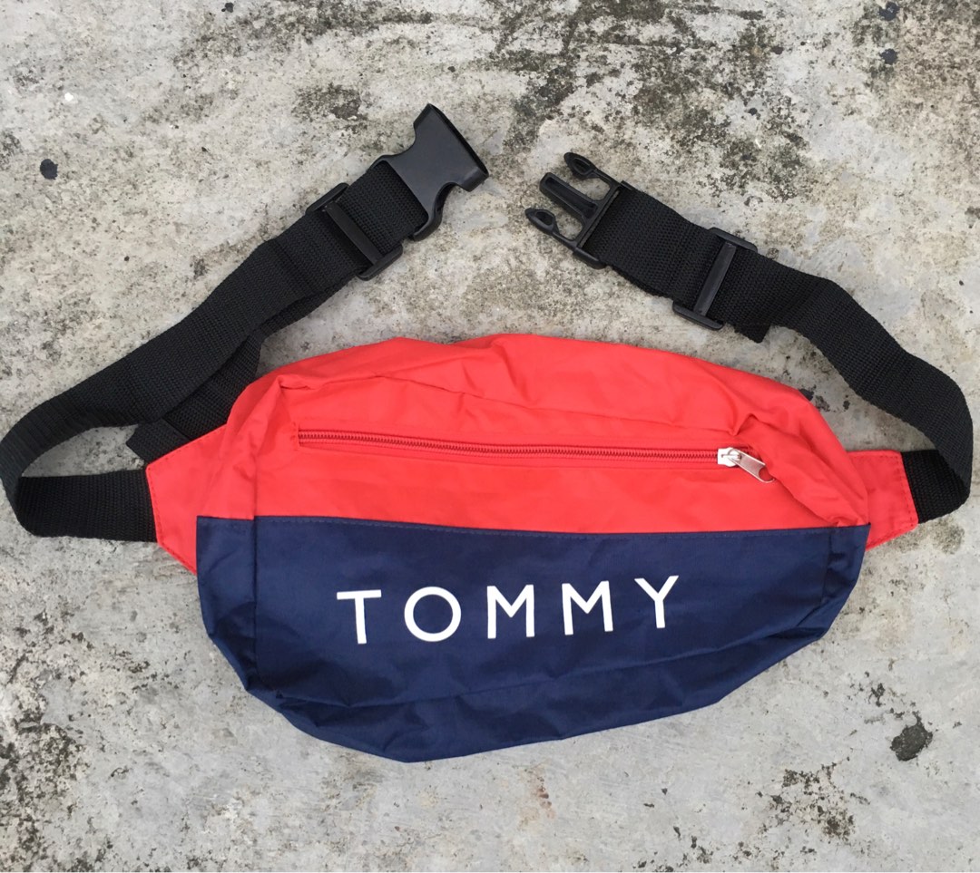 TOMMY HILFIGER CROSSBODY BAG, Luxury, Bags & Wallets on Carousell