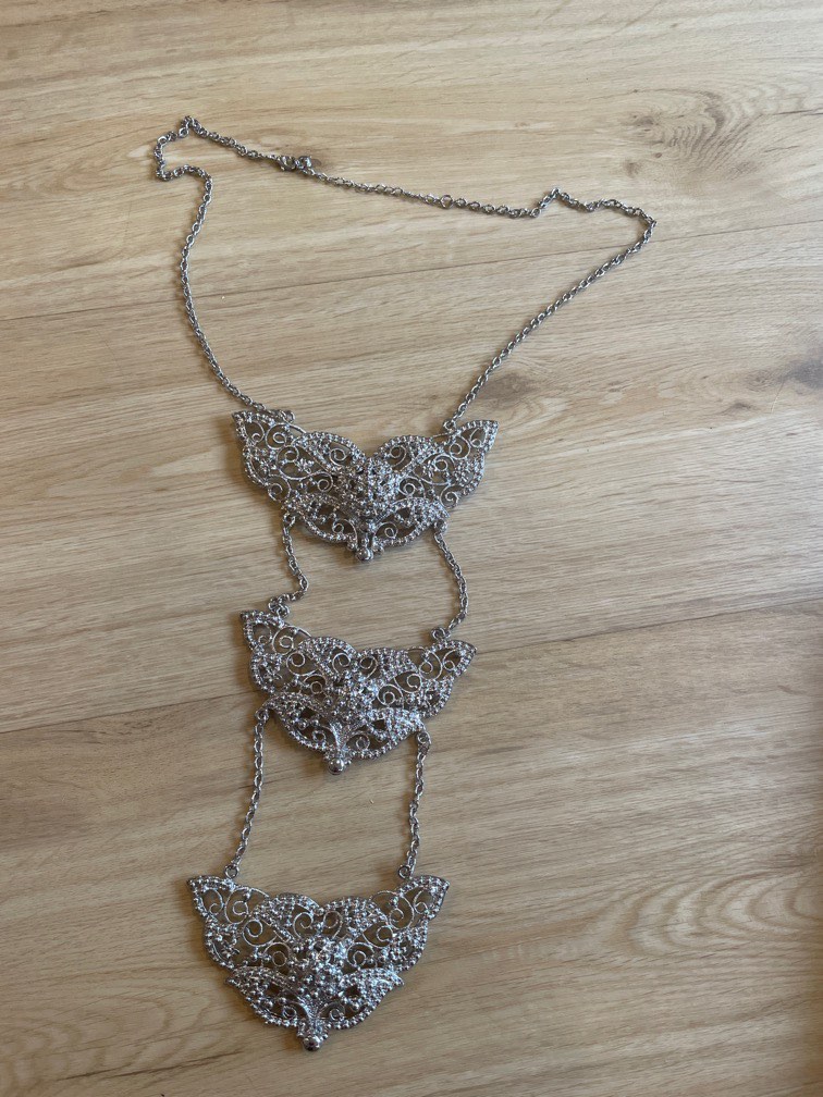 Necklace in top malay