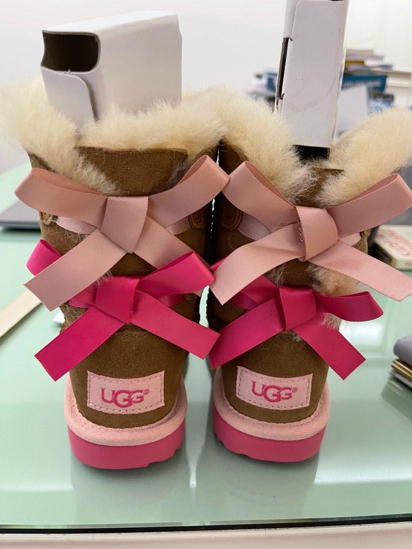 Red best sale uggs boys