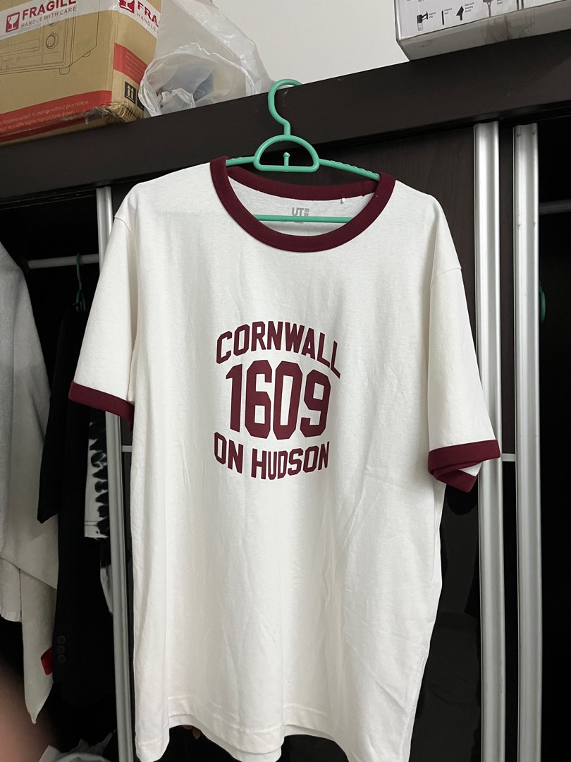 Uniqlo Cornwall 1609, Men's Fashion, Activewear on Carousell