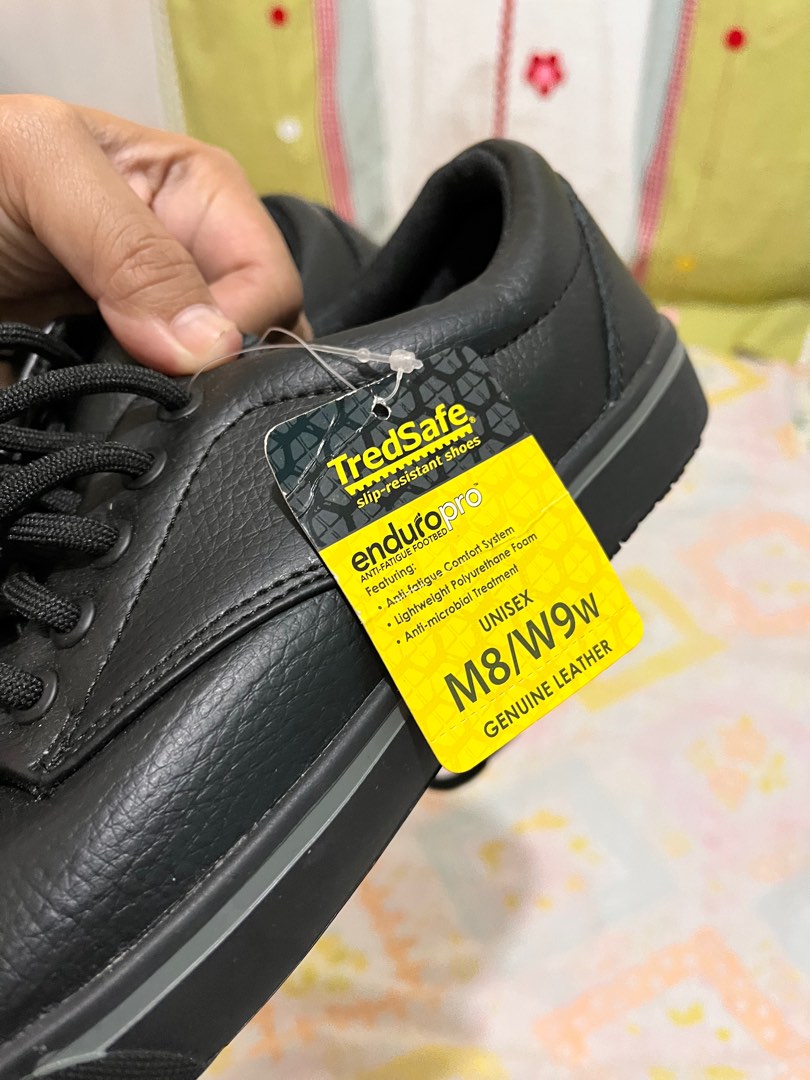 Unisex Black shoes, Men's Fashion, Footwear, Sneakers on Carousell