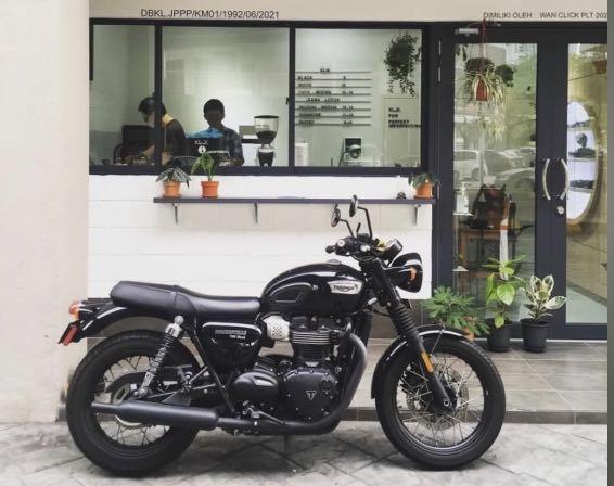 Used Triumph Bonneville T100 Jet Black Motorbikes on Carousell