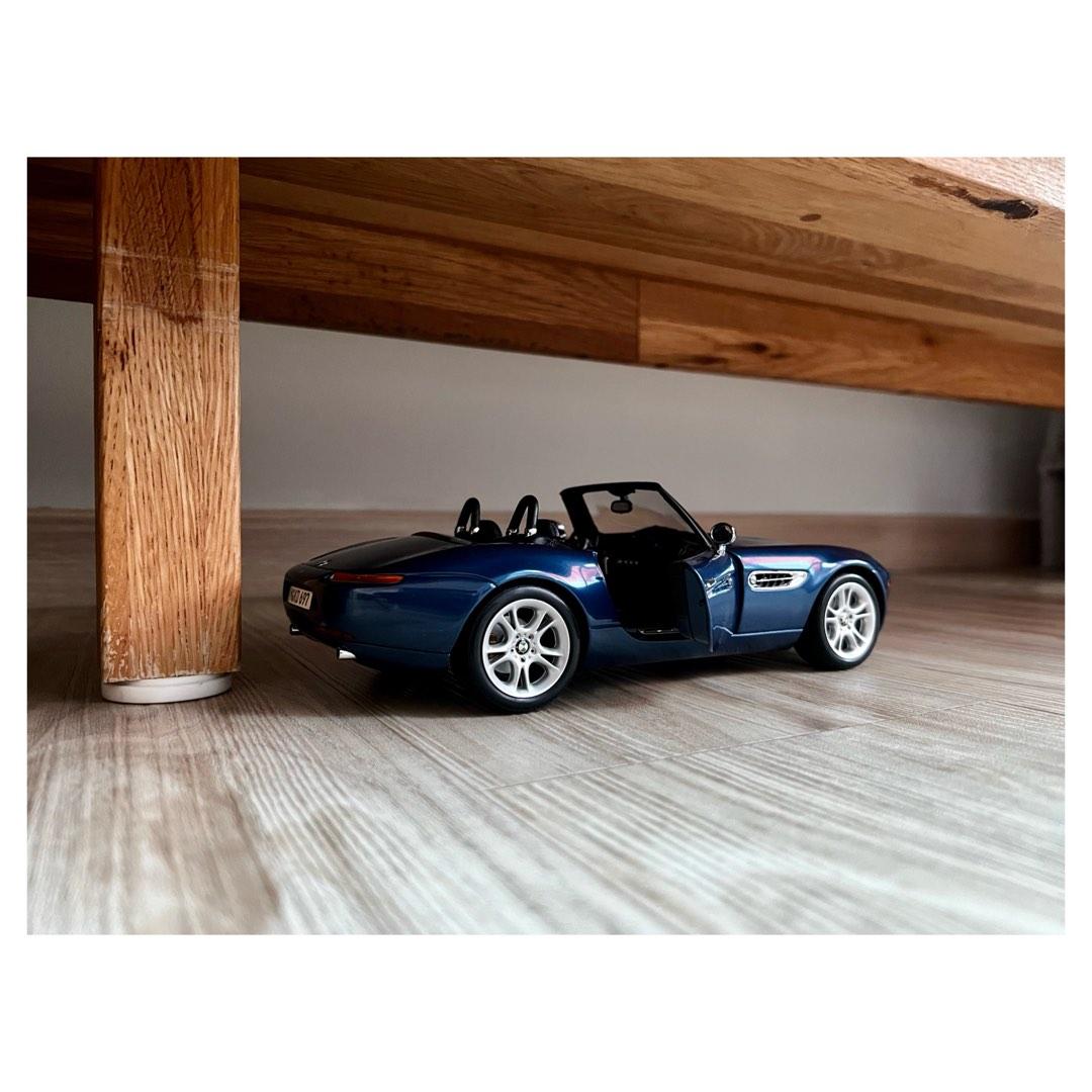 Hot Wheels BMW Z8 Cabriolet Noir - Échelle 1/18 - Miniature Métal Collection - État Neuf