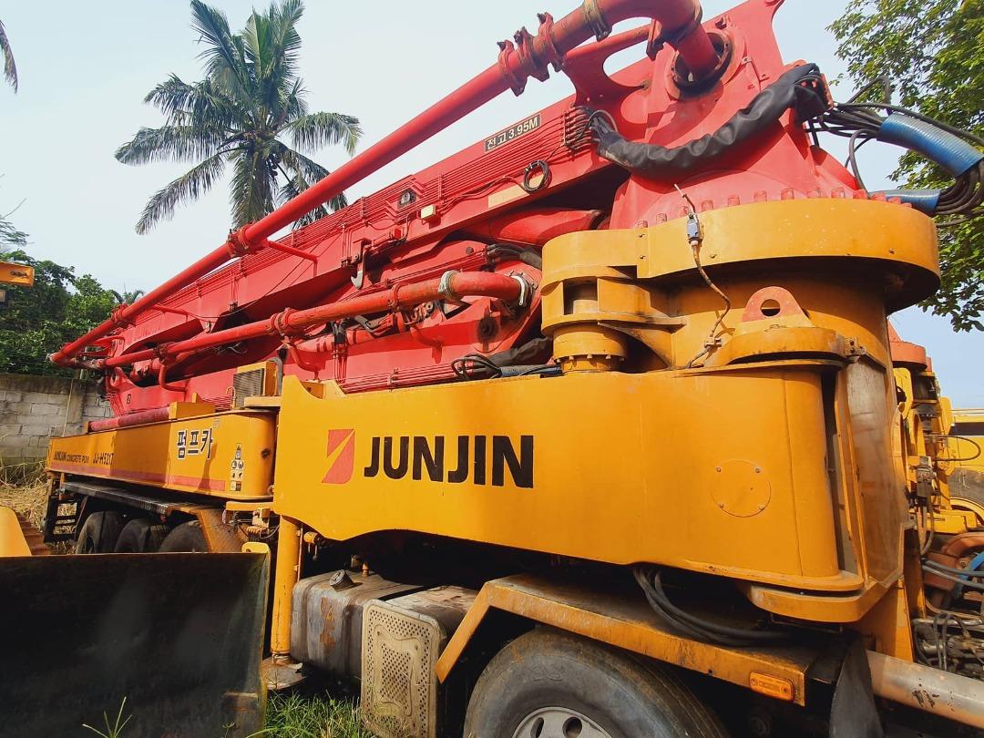 52 METERS JUNJIN CONCRETE PUMP TRUCK JJH5217 HYUNDAI GOLD TRUCK