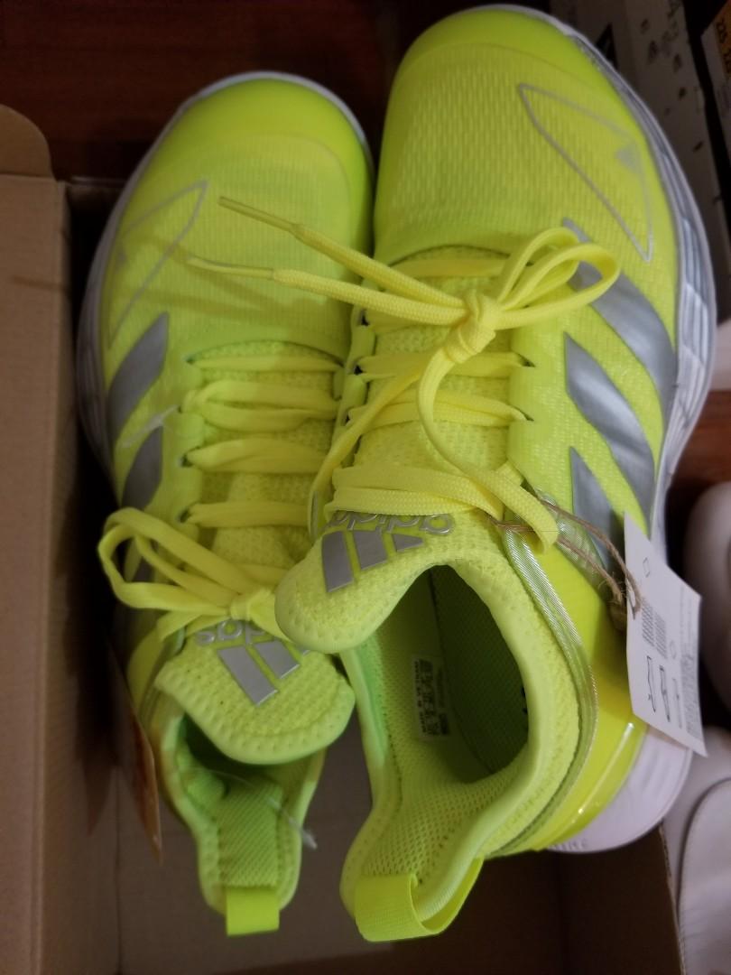 Adidas Tennis shoes, 名牌, 鞋及波鞋 Carousell