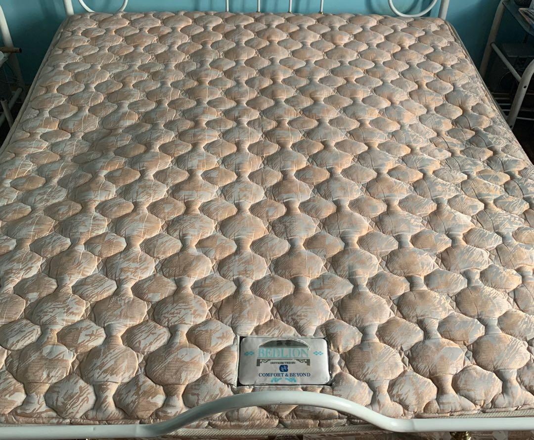 Bed Lion King size Mattress, Furniture & Home Living, Furniture, Bed