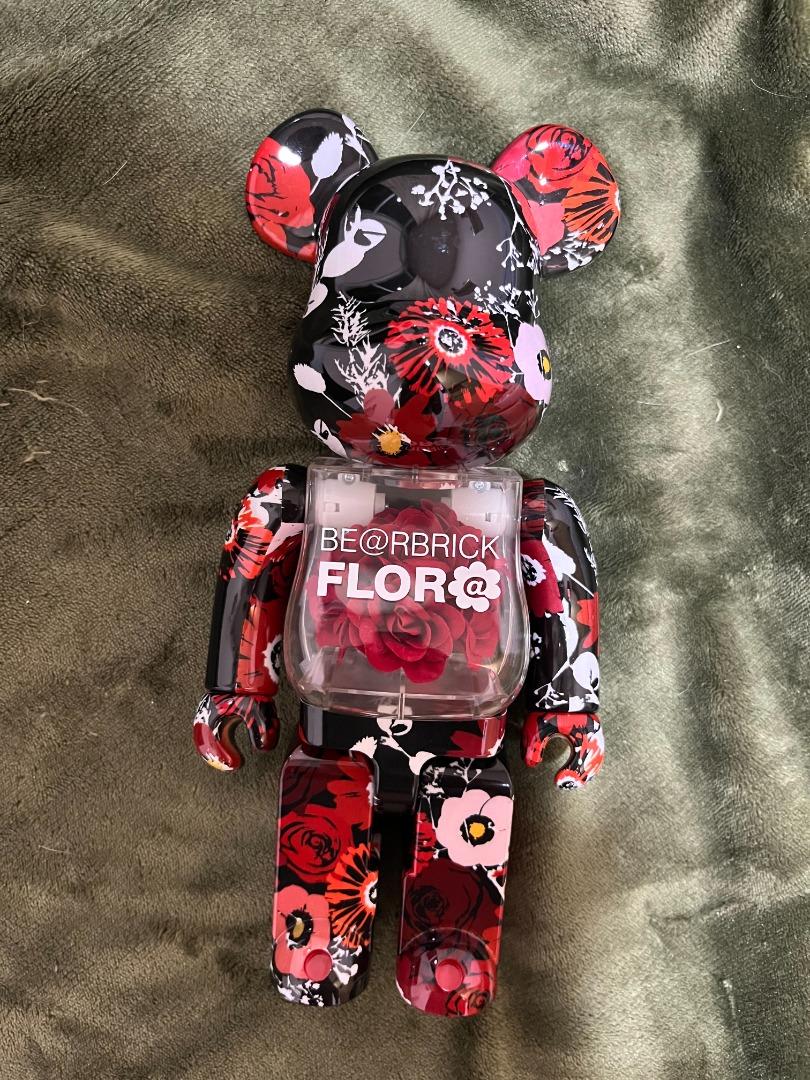 BE@RBRICK FLOR@ 400％ with box, 興趣及遊戲, 玩具& 遊戲類- Carousell