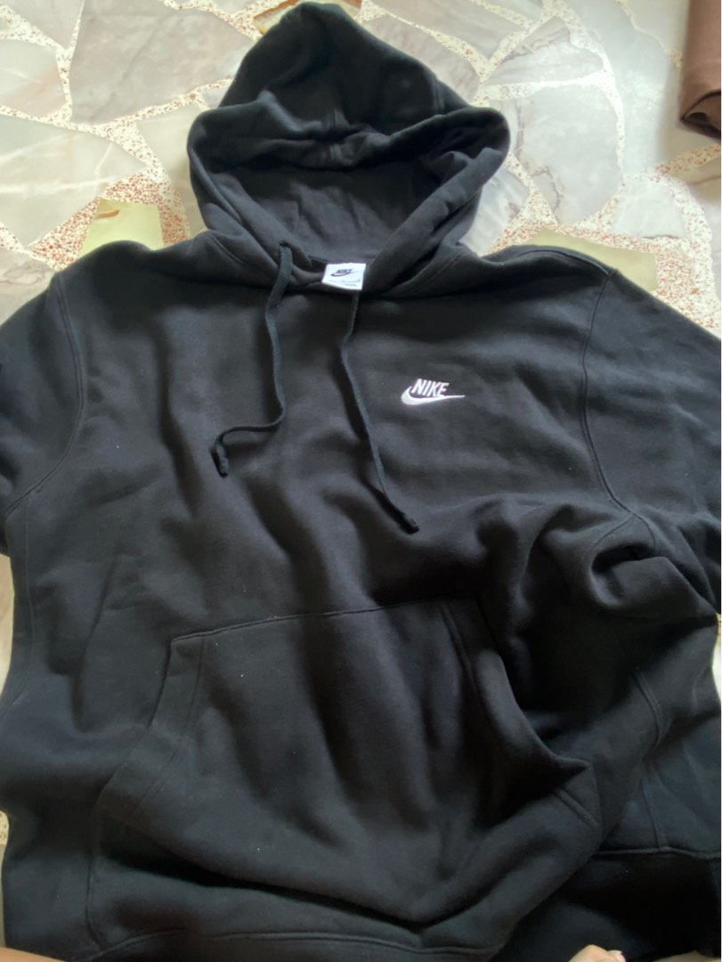 black nike pullover