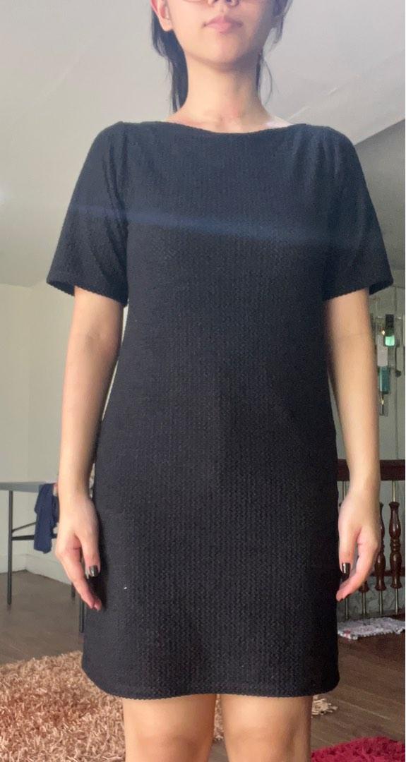 Straight cut black dress online