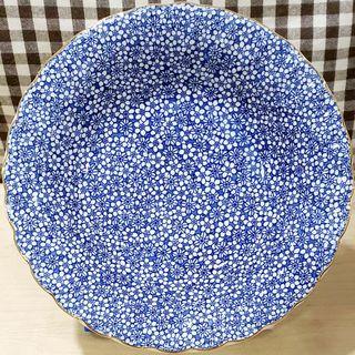 Blue and White deep plate gold rim 23cm