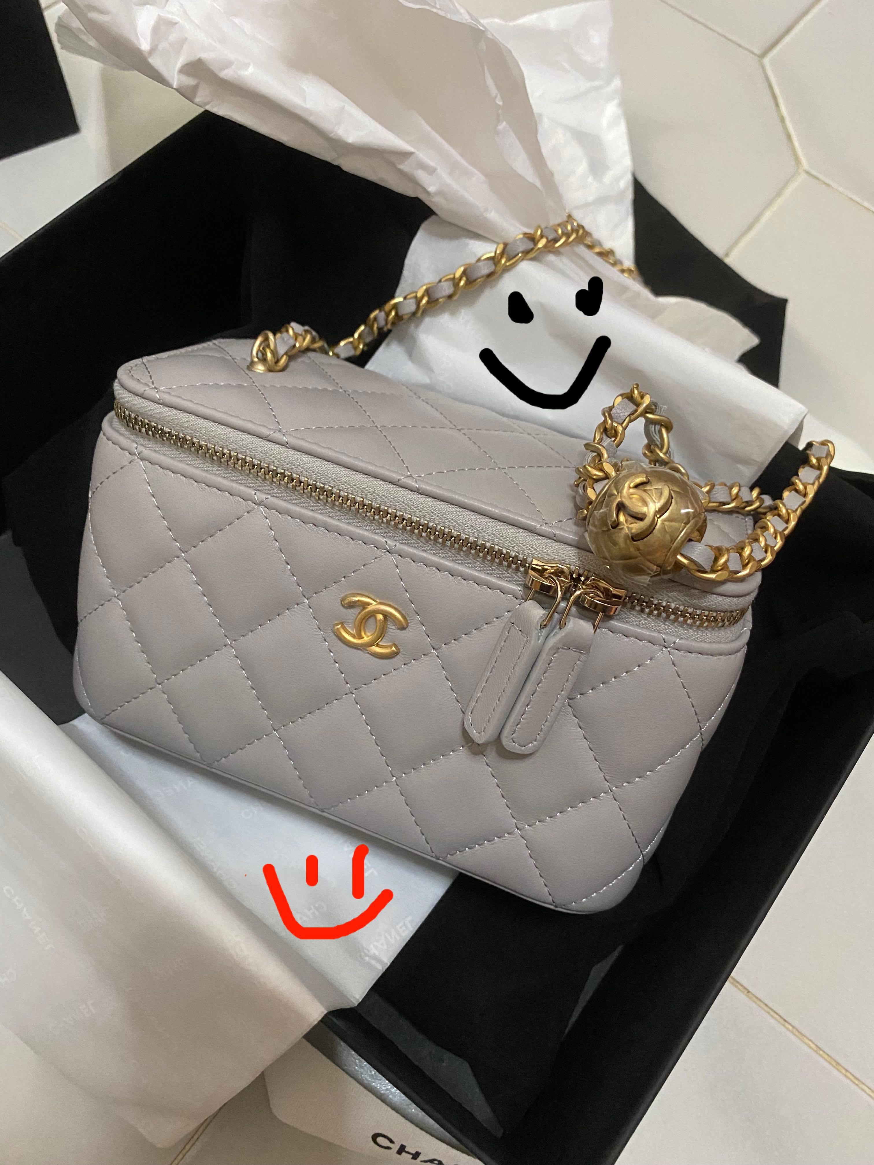 BNIB Chanel 22B Pearl Crush Rectangular Grey Vanity Case