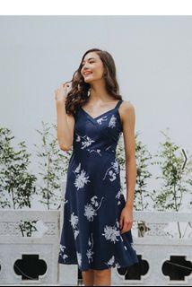 BNWT The Stage Walk TSW Sharika Floral Midi Dress in Navy
