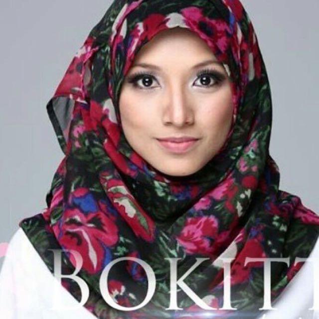 jouri hijab