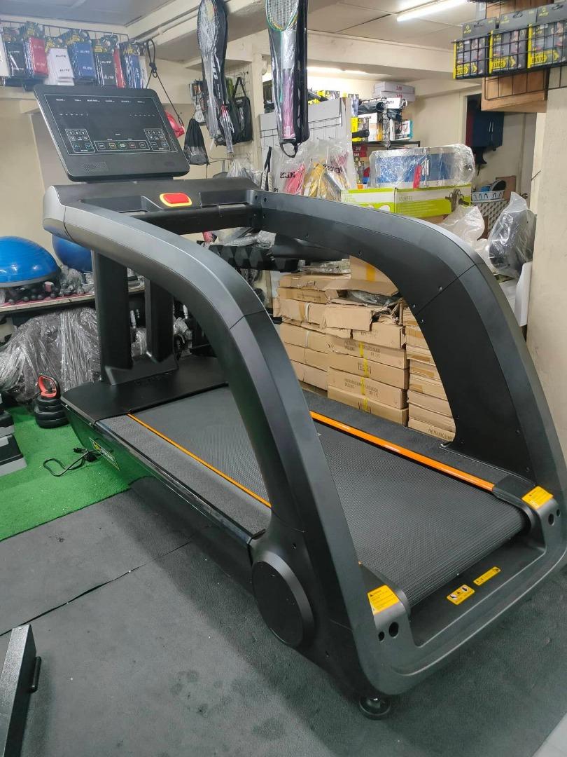 Commercial Treadmill MT1, Sports Equipment, Exercise & Fitness, Cardio