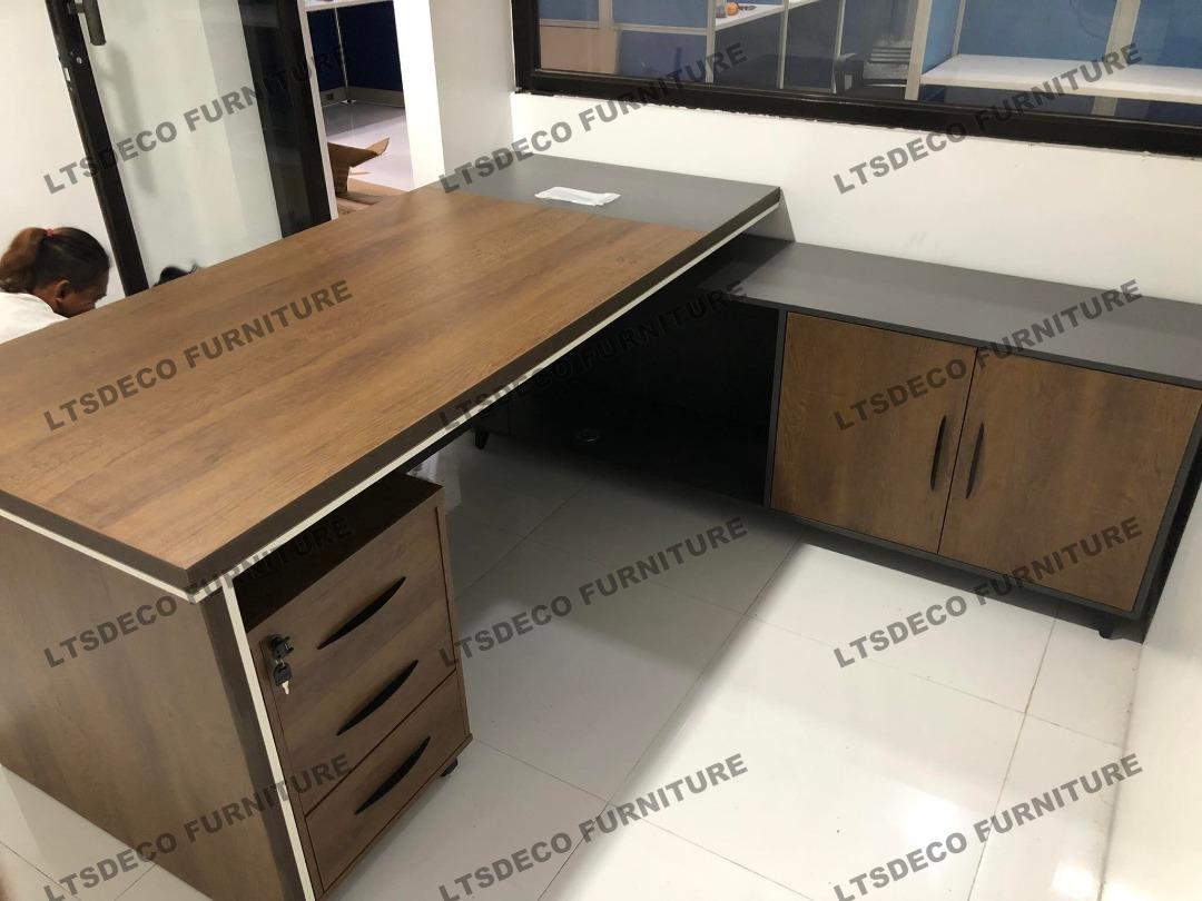 Executive Office Table with Built in Side Drawers & with Lock