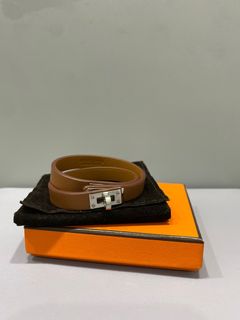 （分類：）位於 。 由 aaluxury 提交（商品編號 1183086357，圖片 1）。簡介： 。