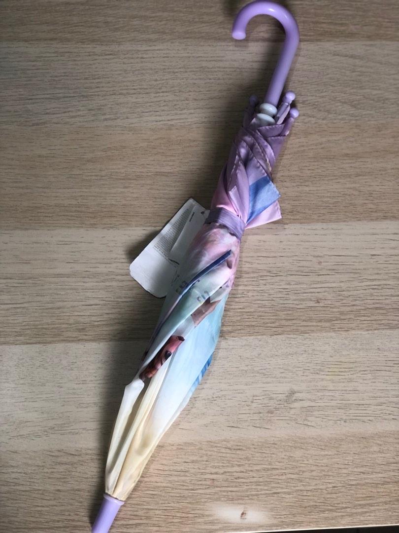H&M Frozen Umbrella (Category: Other Babies Going Out Needs) located in Paranaque City. Submitted by samfinite (Listing ID 1182932930, Image 1). Description: .